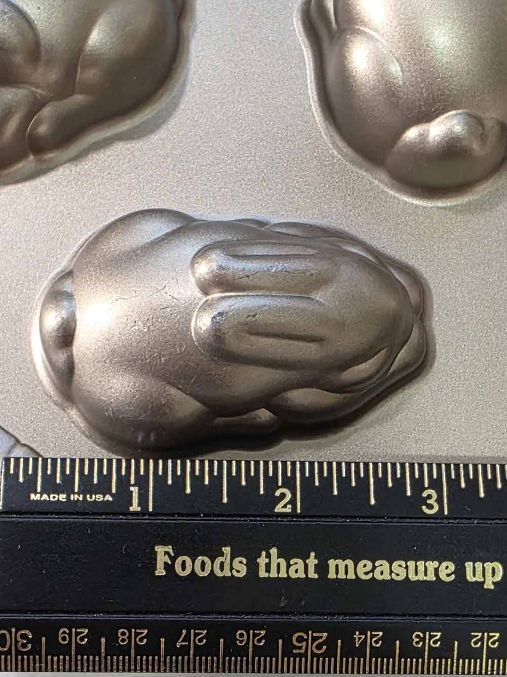 Nordic Ware Baby Bunny Bites Cakelet Pan 12 Mini Cake Cavity 2 Cup Easter Metal